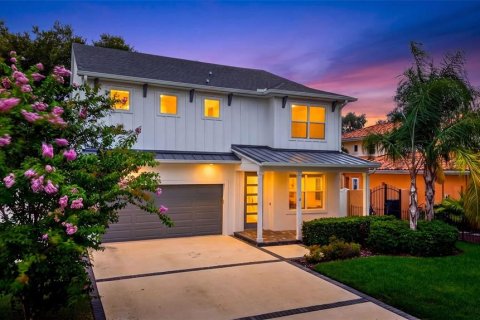 Casa en venta en Tampa, Florida, 5 dormitorios, 287.53 m2 № 2259034 - foto 3