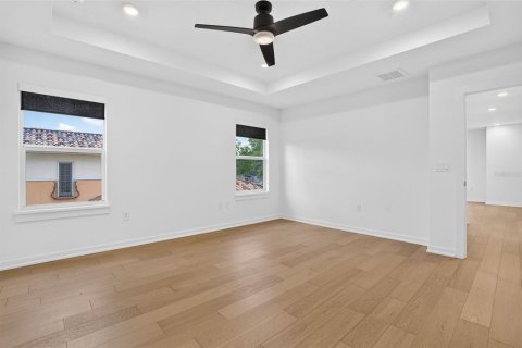 Casa en venta en Tampa, Florida, 5 dormitorios, 287.53 m2 № 2259034 - foto 19