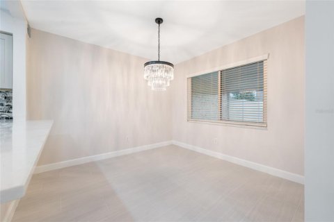 Touwnhouse à vendre à Orlando, Floride: 3 chambres, 161.84 m2 № 2224922 - photo 9
