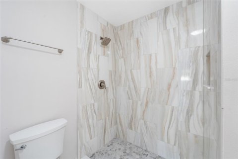 Touwnhouse à vendre à Orlando, Floride: 3 chambres, 161.84 m2 № 2224922 - photo 17
