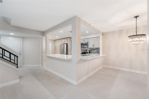 Touwnhouse à vendre à Orlando, Floride: 3 chambres, 161.84 m2 № 2224922 - photo 3