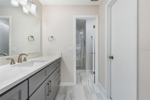 Touwnhouse à vendre à Orlando, Floride: 3 chambres, 161.84 m2 № 2224922 - photo 15