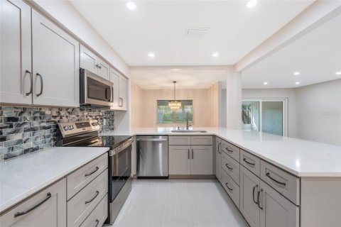 Touwnhouse à vendre à Orlando, Floride: 3 chambres, 161.84 m2 № 2224922 - photo 6