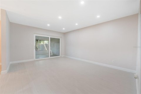 Touwnhouse à vendre à Orlando, Floride: 3 chambres, 161.84 m2 № 2224922 - photo 8