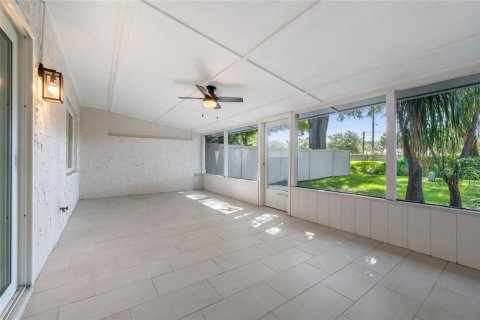 Touwnhouse à vendre à Orlando, Floride: 3 chambres, 161.84 m2 № 2224922 - photo 22