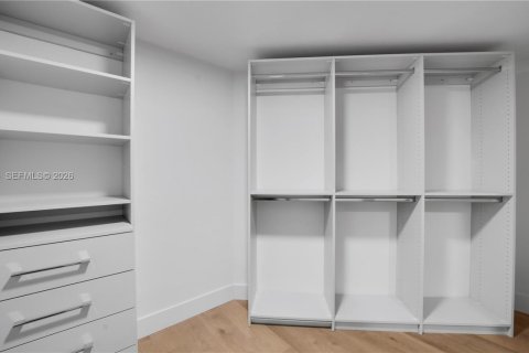 Apartment in Miami, Florida 2 bedrooms, 119.94 sq.m. № 2066999 - photo 24