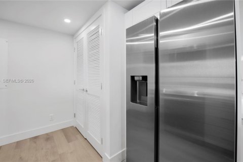 Apartment in Miami, Florida 2 bedrooms, 119.94 sq.m. № 2066999 - photo 6