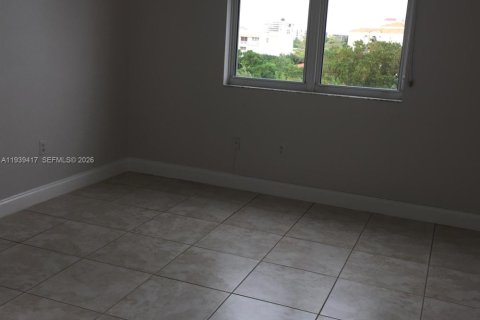 Copropriété à louer à Coral Gables, Floride: 2 chambres, 96.34 m2 № 1998334 - photo 11