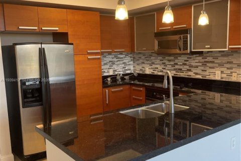 Condominio en alquiler en Coral Gables, Florida, 2 dormitorios, 96.34 m2 № 1998334 - foto 22