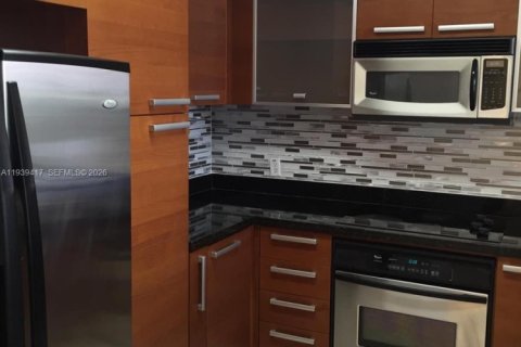 Condo in Coral Gables, Florida, 2 bedrooms  № 1998334