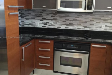 Copropriété à louer à Coral Gables, Floride: 2 chambres, 96.34 m2 № 1998334 - photo 2