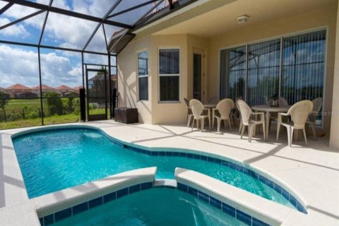 House in Davenport, Florida 5 bedrooms, 277.22 sq.m. № 1218563 - photo 28