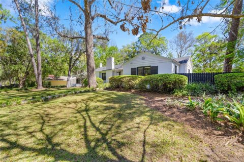 House in Gainesville, Florida 3 bedrooms, 208.38 sq.m. № 1589700 - photo 24