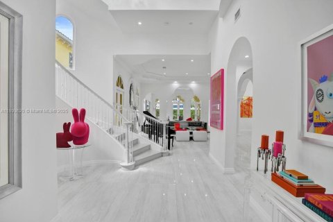 Villa ou maison à louer à Aventura, Floride: 5 chambres, 615.38 m2 № 2014731 - photo 18