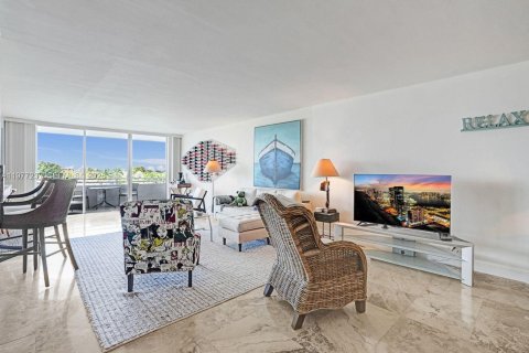 Condominio en venta en Miami Beach, Florida, 2 dormitorios, 180.23 m2 № 2049913 - foto 13