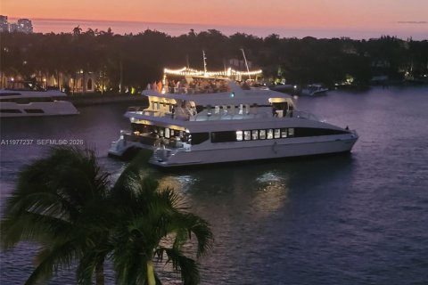 Condominio en venta en Miami Beach, Florida, 2 dormitorios, 180.23 m2 № 2049913 - foto 4