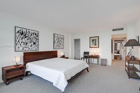 Condominio en venta en Miami Beach, Florida, 2 dormitorios, 180.23 m2 № 2049913 - foto 17