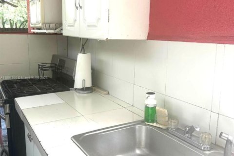 Villa ou maison à vendre à Miami Gardens, Floride: 3 chambres, 111.48 m2 № 1925445 - photo 17