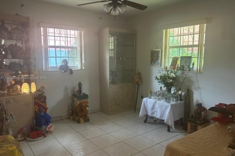Villa ou maison à vendre à Miami Gardens, Floride: 3 chambres, 111.48 m2 № 1925445 - photo 14