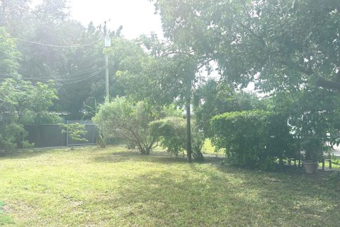 Villa ou maison à vendre à Miami Gardens, Floride: 3 chambres, 111.48 m2 № 1925445 - photo 25