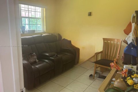 Villa ou maison à vendre à Miami Gardens, Floride: 3 chambres, 111.48 m2 № 1925445 - photo 9