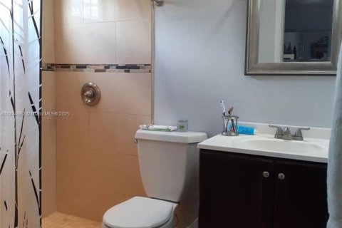 Immobilier commercial à vendre à Miami, Floride: 144.28 m2 № 1928921 - photo 8