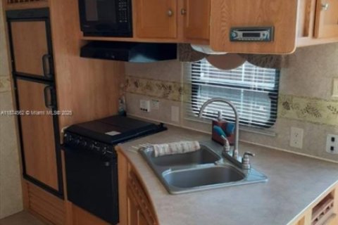 Immobilier commercial à vendre à Miami, Floride: 144.28 m2 № 1928921 - photo 18