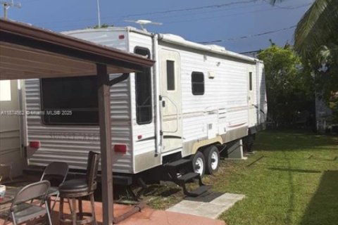 Immobilier commercial à vendre à Miami, Floride: 144.28 m2 № 1928921 - photo 17