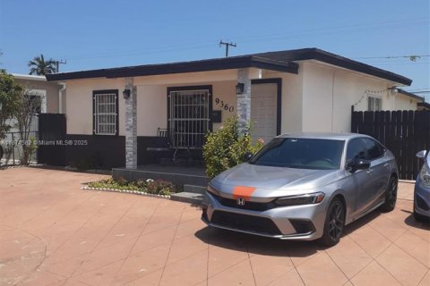 Immobilier commercial à vendre à Miami, Floride: 144.28 m2 № 1928921 - photo 1