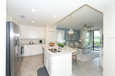 Condominio en alquiler en Lakewood Ranch, Florida, 3 dormitorios, 165.92 m2 № 1615560 - foto 7
