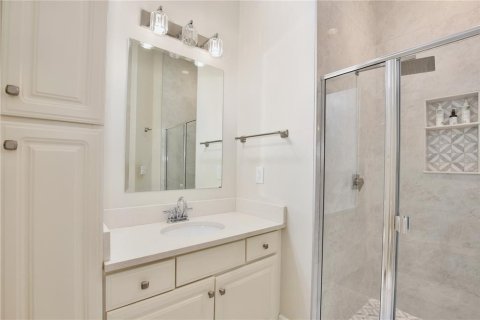 House in Orlando, Florida 7 bedrooms, 335.19 sq.m. № 2236216 - photo 26