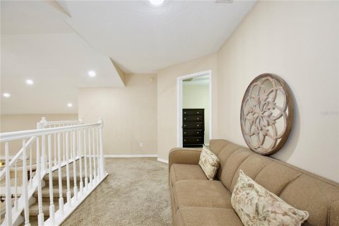 House in Orlando, Florida 7 bedrooms, 335.19 sq.m. № 2236216 - photo 27