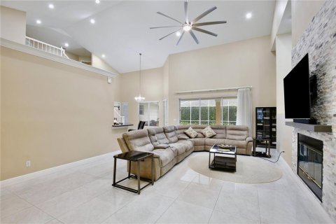 House in Orlando, Florida 7 bedrooms, 335.19 sq.m. № 2236216 - photo 7