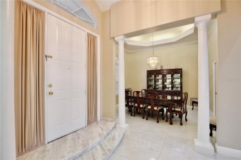House in Orlando, Florida 7 bedrooms, 335.19 sq.m. № 2236216 - photo 2