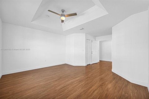 Купить виллу или дом в Майами, Флорида 4 спальни, 202.99м2, № 1942237 - фото 28