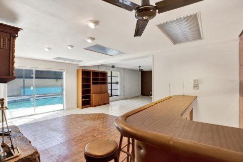House in Tampa, Florida 4 bedrooms, 233.18 sq.m. № 1508797 - photo 16