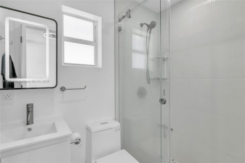 Купить виллу или дом в Майами, Флорида 5 спален, 83.61м2, № 1957733 - фото 9