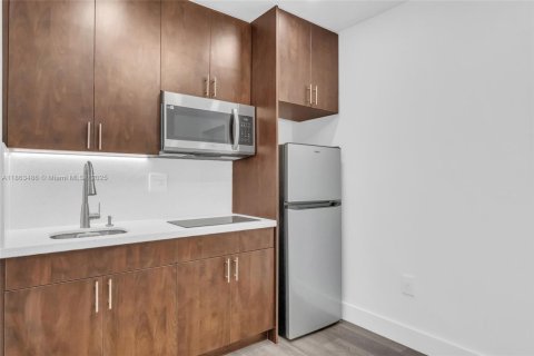 Купить виллу или дом в Майами, Флорида 5 спален, 83.61м2, № 1957733 - фото 15