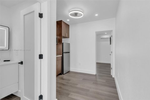 Купить виллу или дом в Майами, Флорида 5 спален, 83.61м2, № 1957733 - фото 12