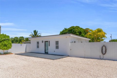 Купить виллу или дом в Майами, Флорида 5 спален, 83.61м2, № 1957733 - фото 4