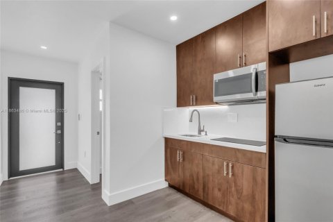 Купить виллу или дом в Майами, Флорида 5 спален, 83.61м2, № 1957733 - фото 14