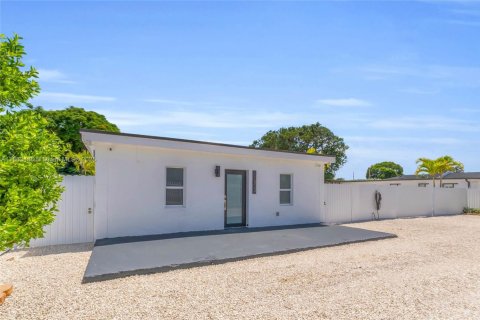 Купить виллу или дом в Майами, Флорида 5 спален, 83.61м2, № 1957733 - фото 1