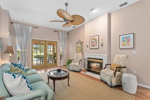 Villa ou maison à vendre à Sarasota, Floride: 3 chambres, 186.08 m2 № 2409020 - photo 18