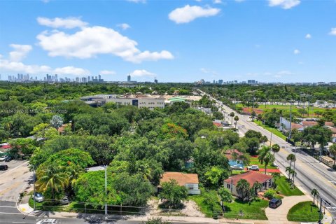 Propiedad comercial en venta en North Miami, Florida, 132.48 m2 № 1839708 - foto 6