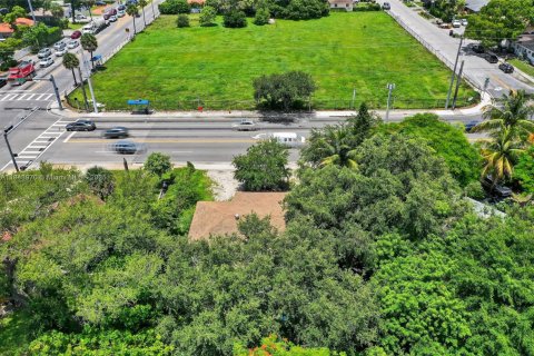 Propiedad comercial en venta en North Miami, Florida, 132.48 m2 № 1839708 - foto 9