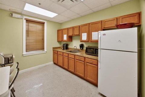 Commercial property in Lady Lake, Florida 373.47 sq.m. № 2195411 - photo 19