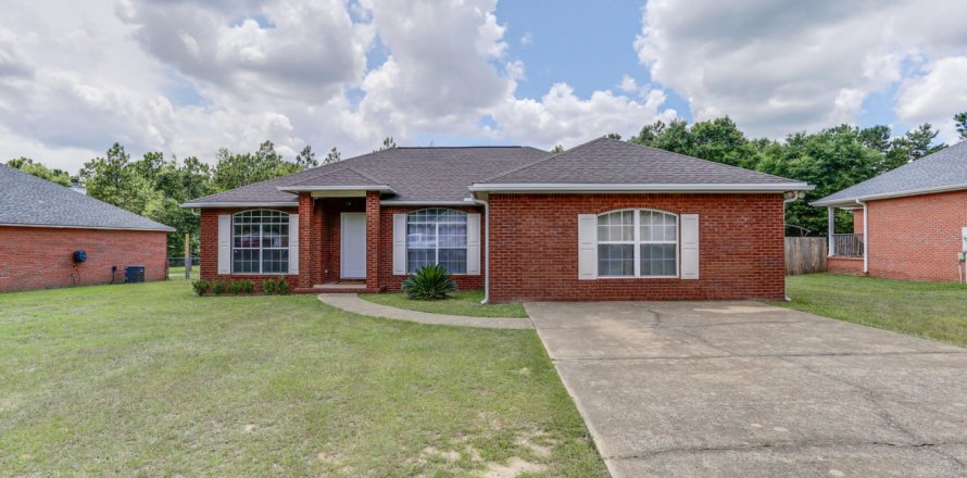 House in Crestview, Florida 4 bedrooms, 185.99 sq.m. № 561929