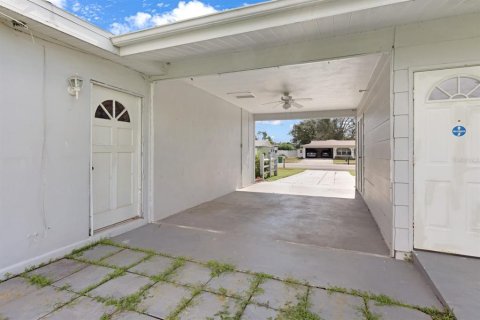 Villa ou maison à vendre à Port Charlotte, Floride: 2 chambres, 143.91 m2 № 1904338 - photo 8