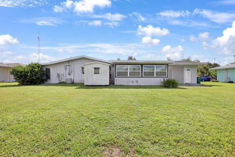 Villa ou maison à vendre à Port Charlotte, Floride: 2 chambres, 143.91 m2 № 1904338 - photo 7
