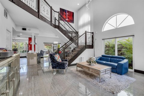 Купить виллу или дом в Дорал, Флорида 4 спальни, 232.07м2, № 2034168 - фото 4